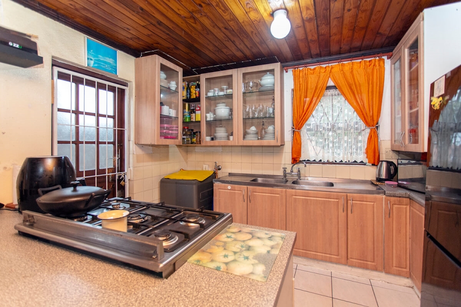 3 Bedroom Property for Sale in Bothasig Western Cape